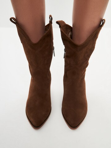 CESARE GASPARI Cowboy Boots in Brown