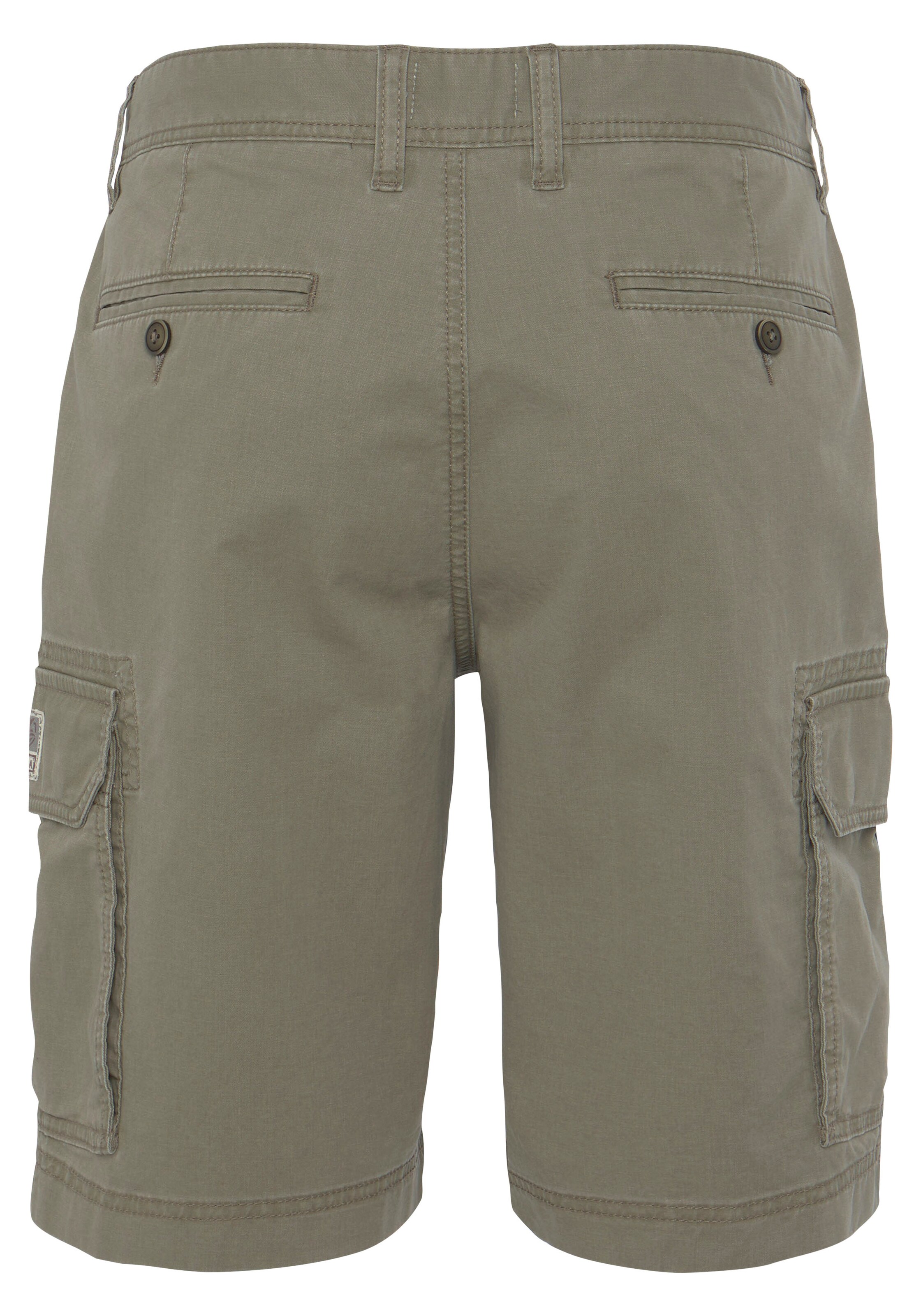DELMAO Regular Shorts in Grün