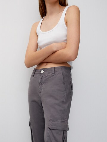 Pull&Bear Loose fit Cargo Pants in Grey