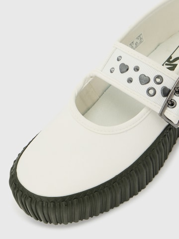 Baskets basses 'Creeper' VANS en blanc