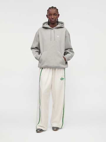 ADIDAS ORIGINALS Sweatshirt 'Essentials' i grå