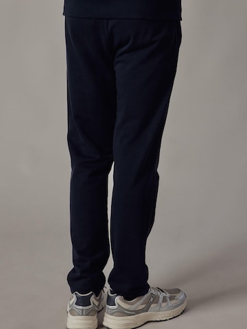 OWN Off With Nature Regular Broek 'Joggers Dritti' in Blauw