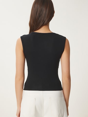 Happiness İstanbul - Top en negro