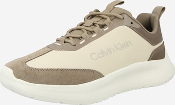 Baskets basses Calvin Klein en beige : devant