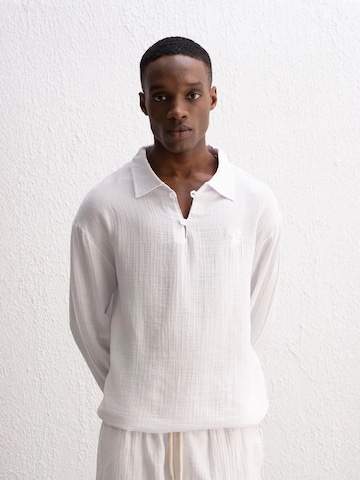 Giesto Shirt in White: front