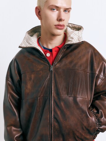 Giacca di mezza stagione 'CAZADORA' di Pull&Bear in marrone