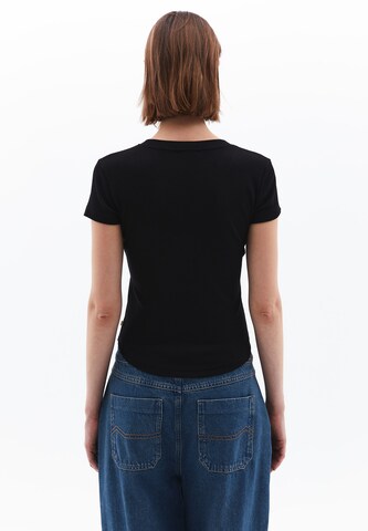 OXXO T-Shirt in Schwarz