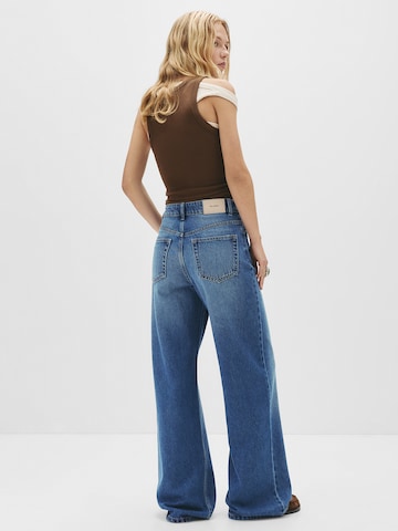 Pull&Bear Loosefit Džíny – modrá