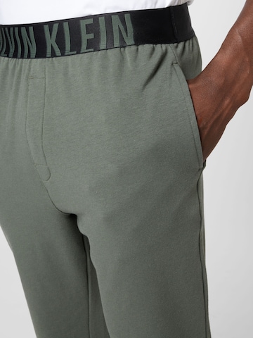 Tapered Pantaloncini da pigiama di Calvin Klein Underwear in verde