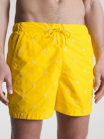 Shorts de bain Tommy Hilfiger Underwear en jaune