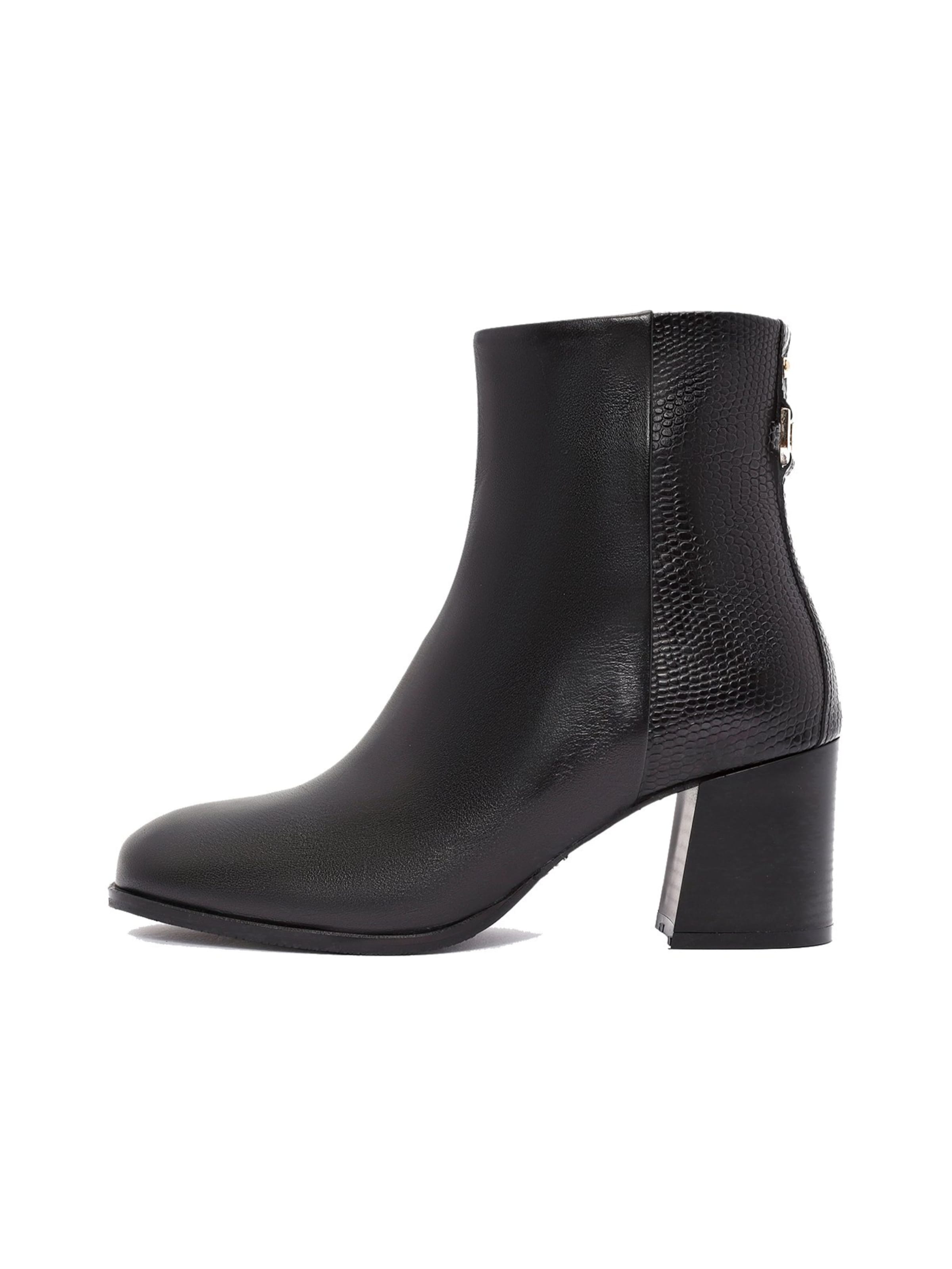 Ankle boots di Derimod in nero: frontale