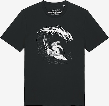Watapparel Shirt 'Surfing Spaceman' in Zwart: voorkant