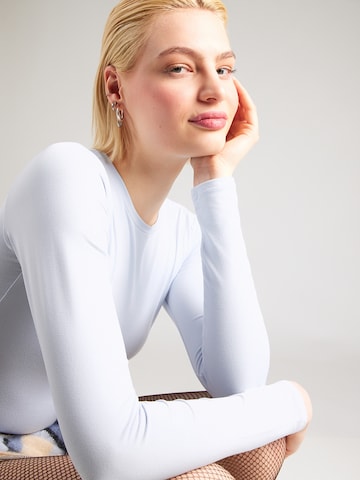 Tricou de la HOLLISTER pe albastru