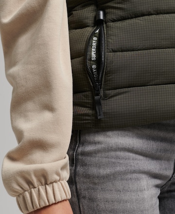 Superdry Bodywarmer in Bruin