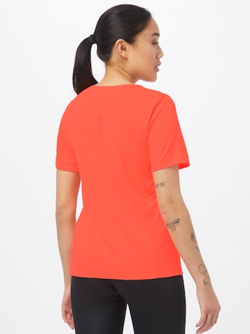 T-shirt fonctionnel 'City Sleek' NIKE en orange