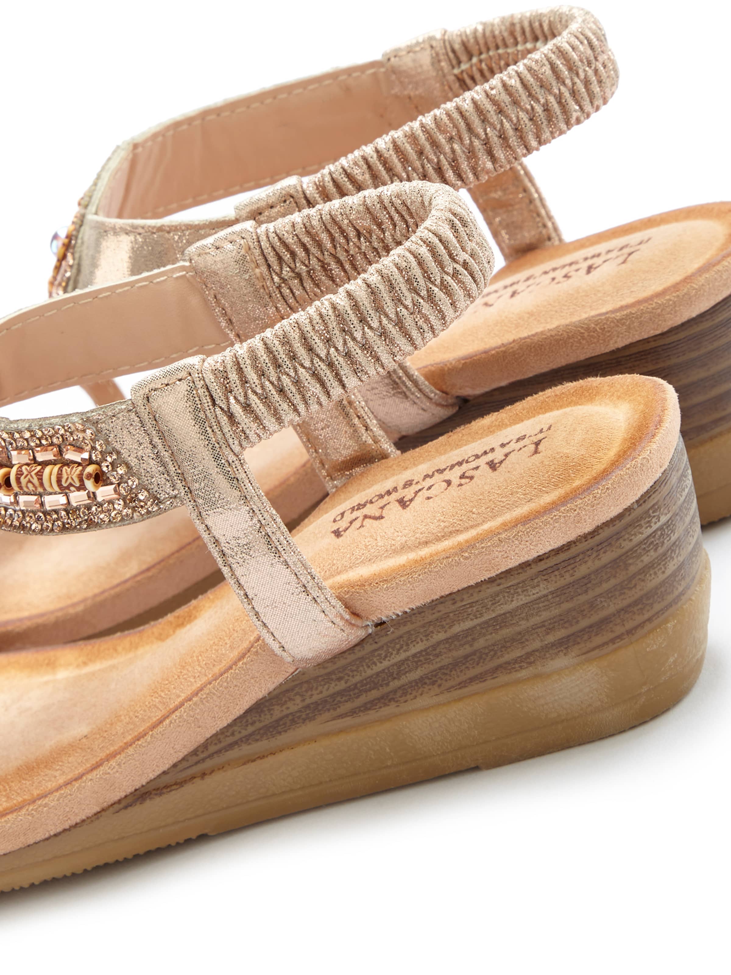 Sandales à lanières LASCANA en beige : en bas