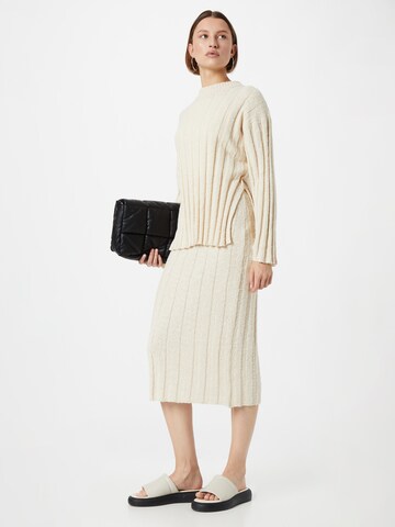Gina Tricot Tröja i beige