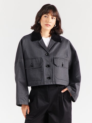 DRYKORN Tussenjas 'MARSTOW' in Blauw: voorkant