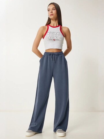 Wide leg Pantaloni sportivi di Happiness İstanbul in grigio
