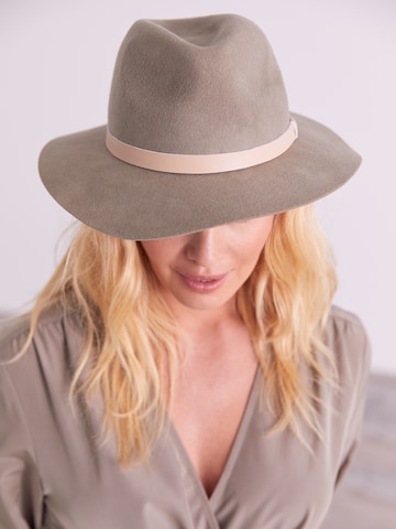 ABOUT YOU x Iconic by Tatiana Kucharova Hat 'Valentina' in Beige