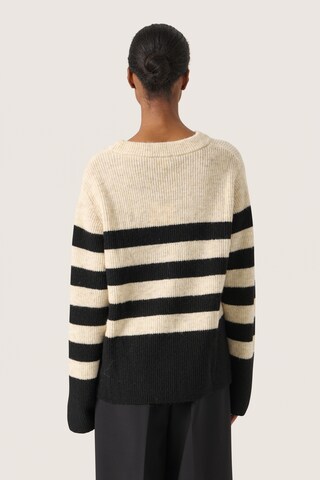 SOAKED IN LUXURY - Jersey en beige