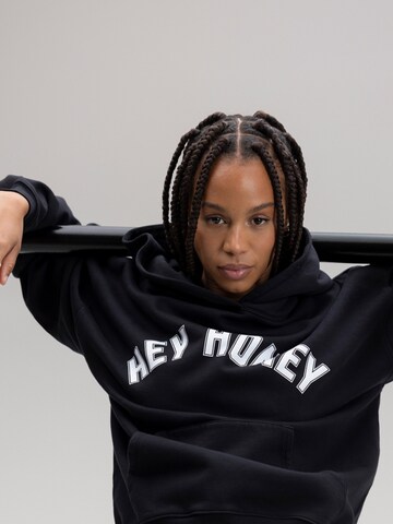 Hey Honey Sweatshirt 'Logo Hood' in Schwarz