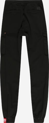 Effilé Pantalon ALPHA INDUSTRIES en noir