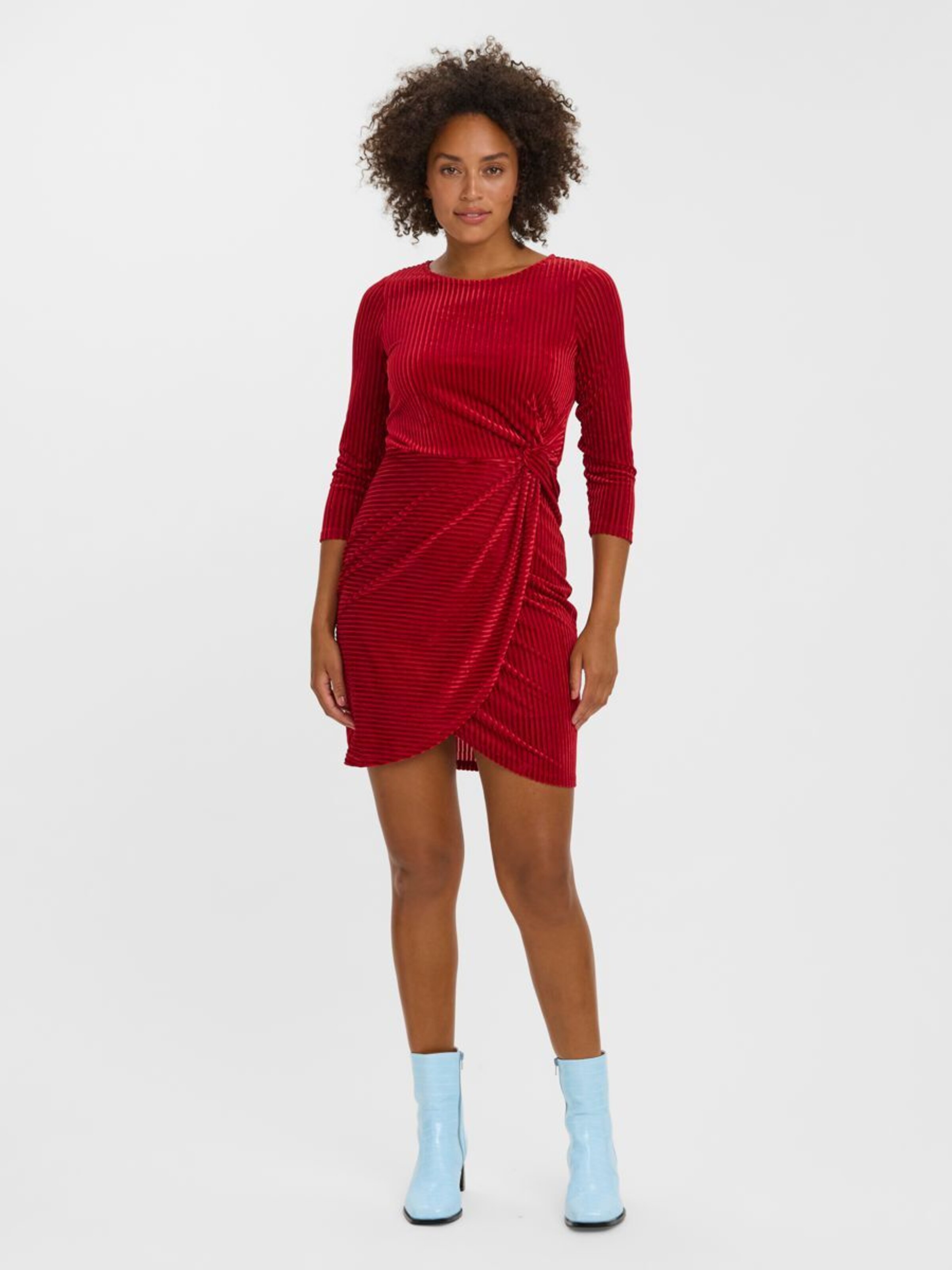 Robe vero moda rouge hotsell