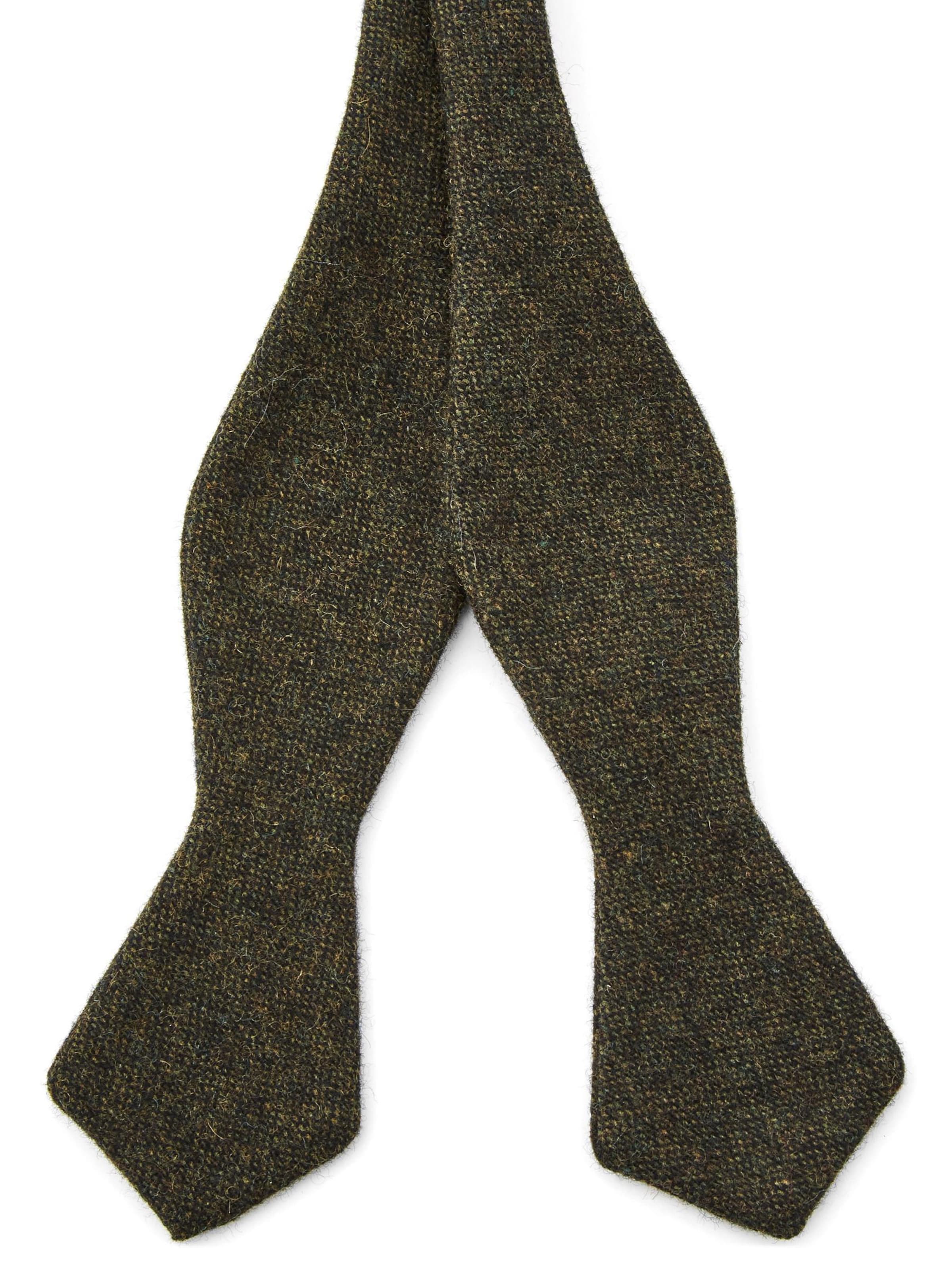 Bohemian Revolt Bow Tie 'Arthur' in Green: front