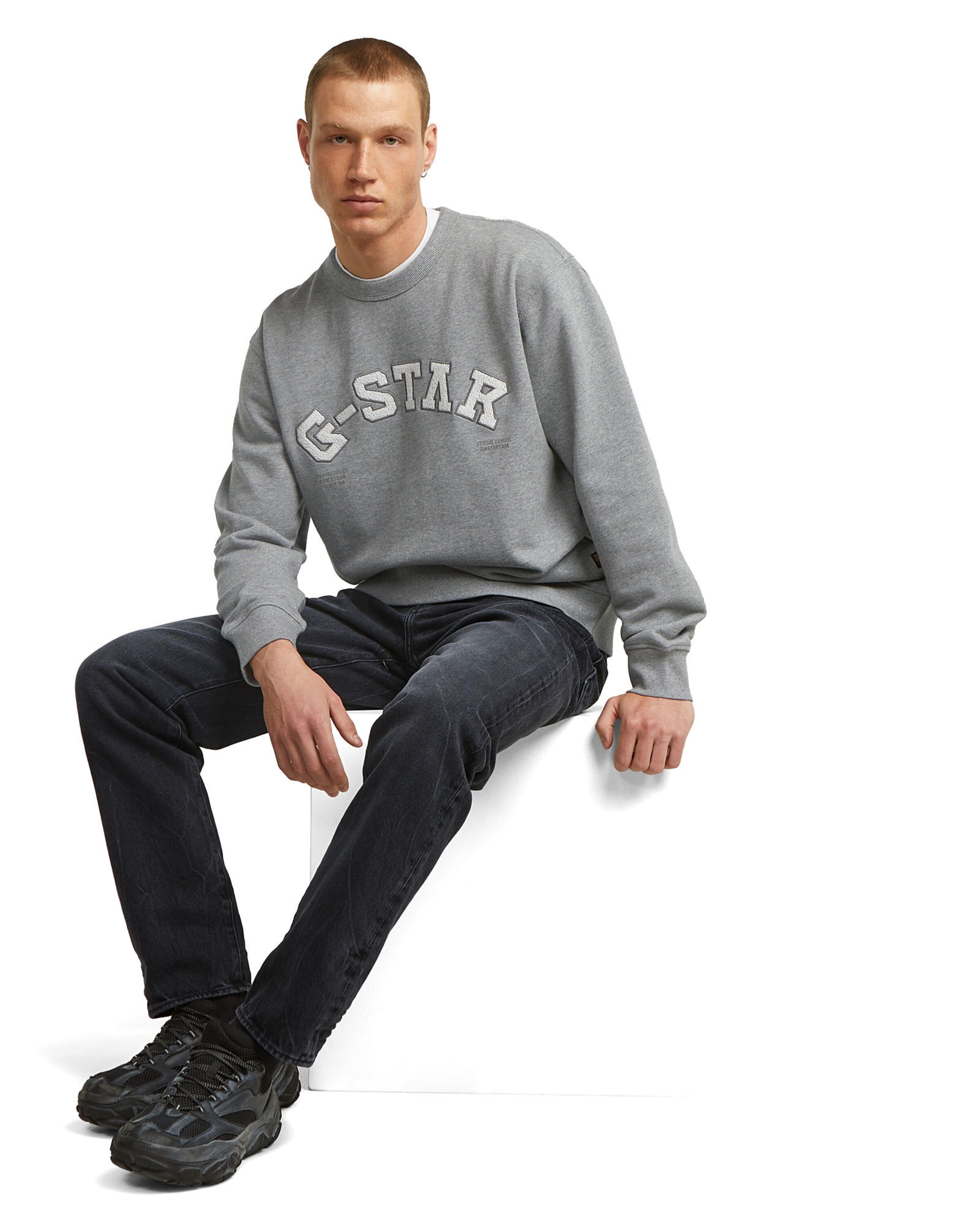 G-STAR Tapered Jeans 'Morry FWD' in Zwart