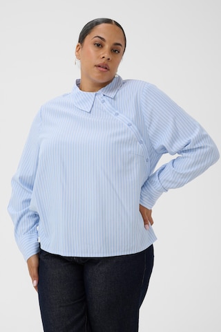 KAFFE CURVE Blouse in Blauw: voorkant