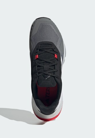 Chaussure de course 'Soulstride' ADIDAS TERREX en gris