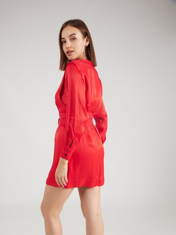 Rochie de la Karen Millen pe roșu