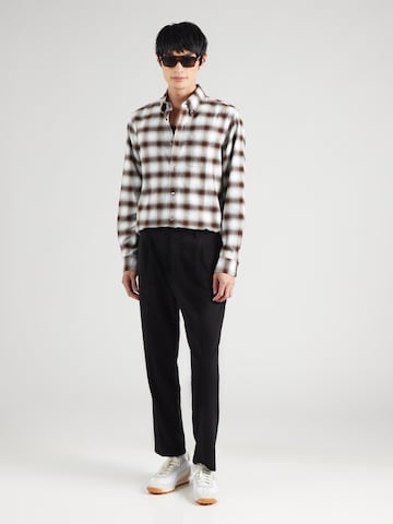 Coupe regular Chemise GAP en rouge
