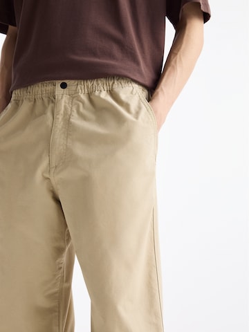 Pull&Bear Regular Trousers in Brown