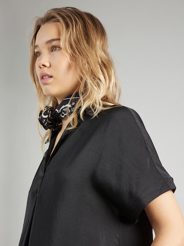 Camicia da donna di Marks & Spencer in nero