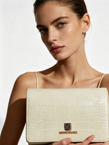 Borsa a spalla 'Borsa a Spalla Nicole Bruno Magli Ecopelle Texture Coccodrillo' di Bruno Magli in bianco