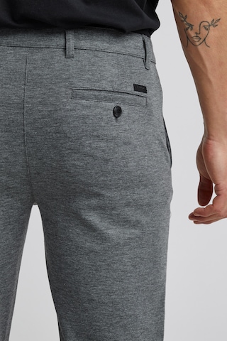 !Solid Slimfit Hose 'Dave' in Grau