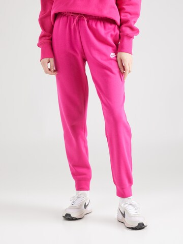 Nike Sportswear Tapered Broek 'Club' in Roze: voorkant