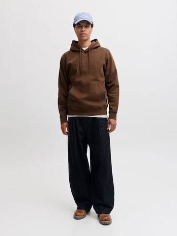 JACK & JONES Свитшот 'JJEstar' в Коричневый