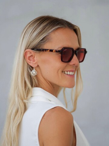 La Moda Me Zonnebril 'Viana' in Rood