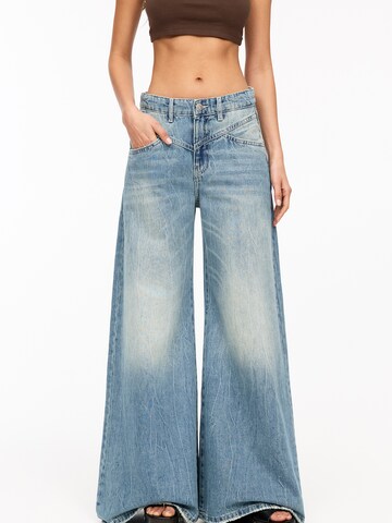Wide leg Jeans de la Pull&Bear pe albastru: față