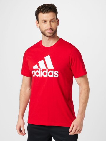 sarkans ADIDAS SPORTSWEAR Sporta krekls 'Essentials': no priekšpuses