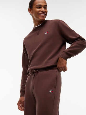 Tommy Jeans Regular Hose in Braun