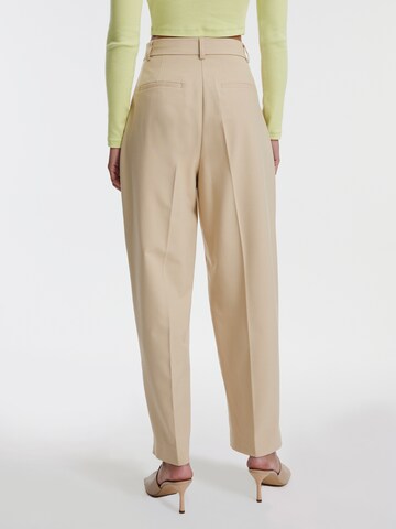 Tapered Pantaloni 'ABBEY' di EDITED in beige