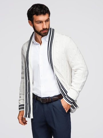 Pull-over 'OM-SWCD-0152' Ombre en blanc