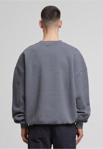 Prohibited Sweatshirt in Grau