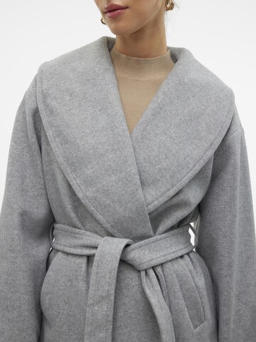 VERO MODA Between-Seasons Coat 'Anne Bergen' in Grey