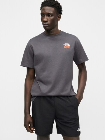 Tricou '1966 FLORA' de la THE NORTH FACE pe gri