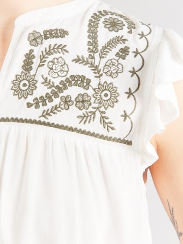 Bluză 'ONLVESTINE' de la ONLY pe alb